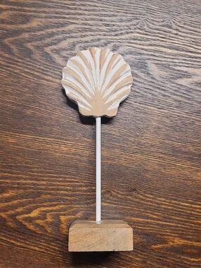 Wooden Shell Accent on Stand - Beige and White